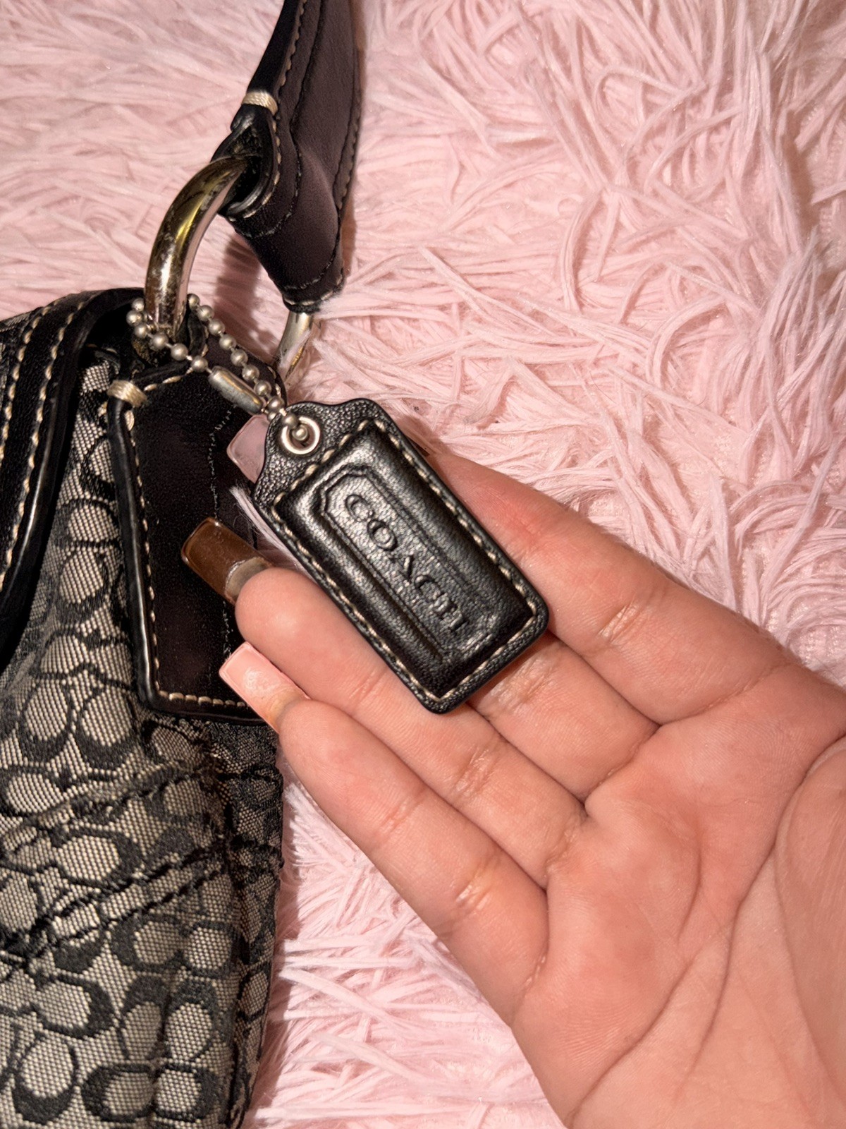 Vtg COACH #6818 Soho Signature Buckle Flap Shoulder Bag – Black/Gray