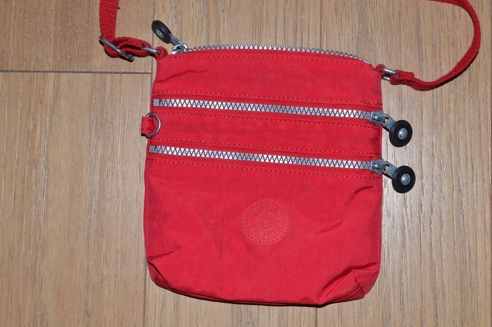 Kipling Alvar Mini Crossbody Bag Handbag Shoulder Bag Red Medium EUC Nice!
