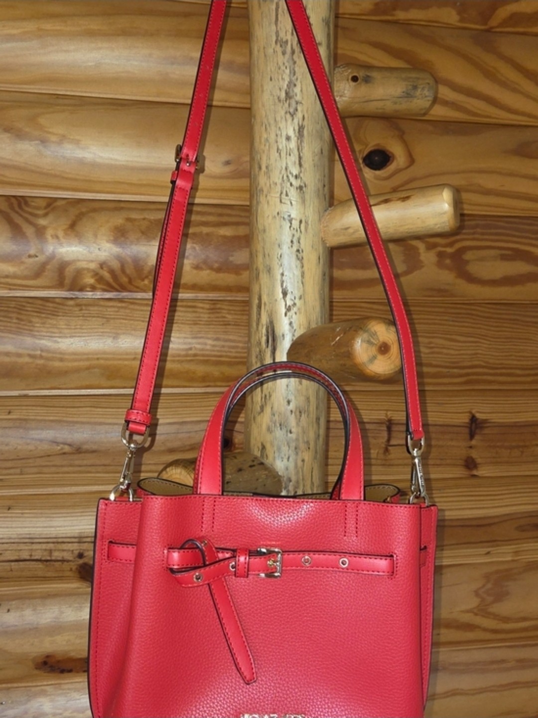 Red Pebbled Satchel Top Handle Bag Zip Closure Detachable Strap Inner Pockets