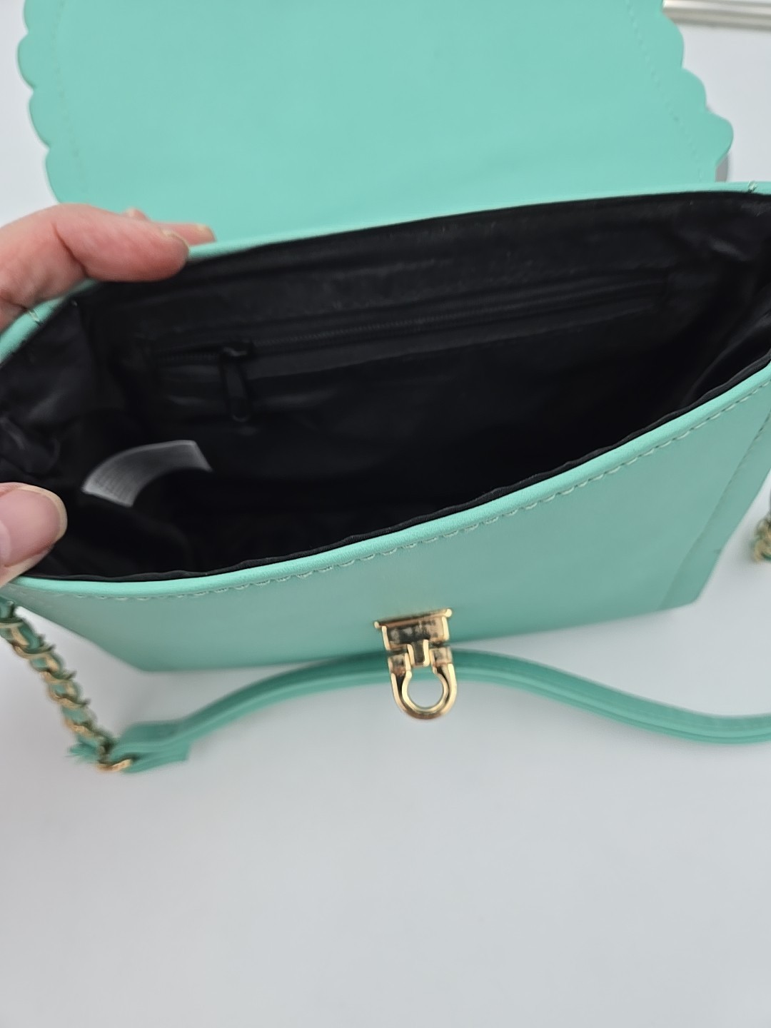 PASTEL Teal Scallop Trim Goldtone Crossbody Purse 7.5 In x 6.5 In x 2.5 In USED