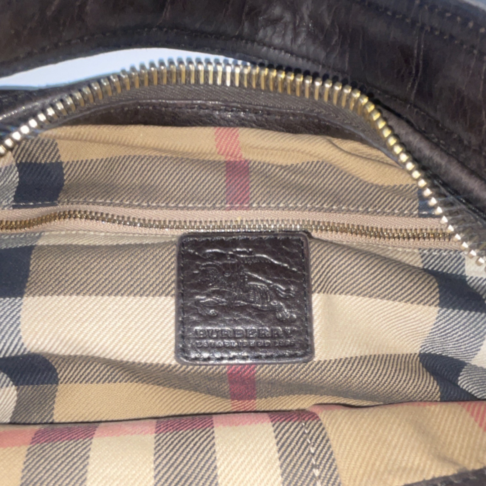 Burberry Brown Leather Shoulder Bag Zip Closure Zipper Accent Classic Designer