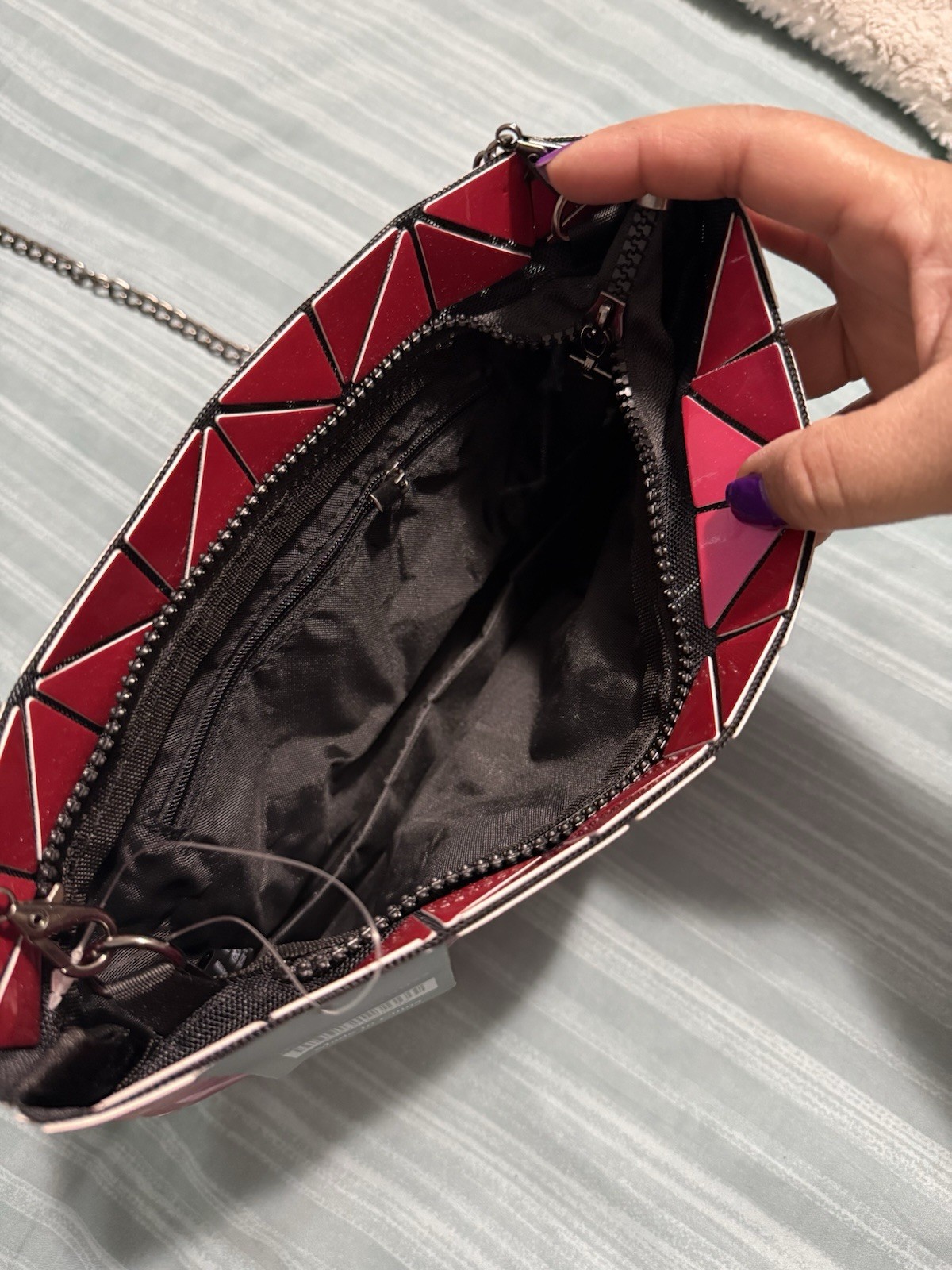 Pink Geometric Small Shoulder Bag Zip Closure Black Chain Strap Lined Glossy