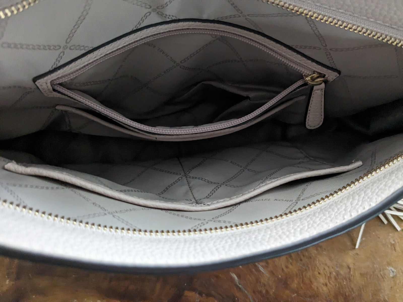 Michael Kors Leather Brooke Hobo Bag Pale Beige Or Pink