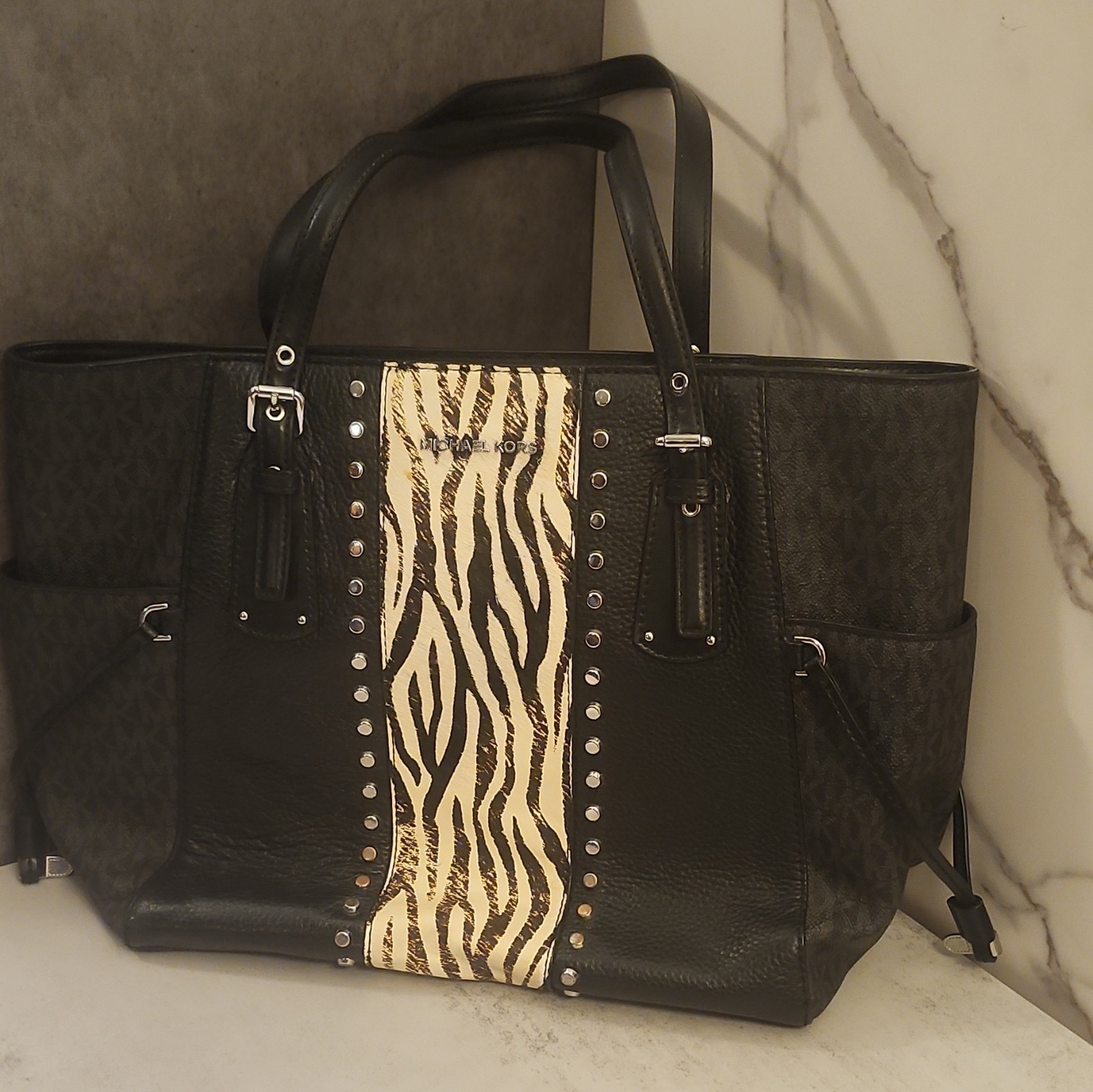 Michael Kors Black/Beige Animal Print Tote Studded Zip Lined Inner Pockets