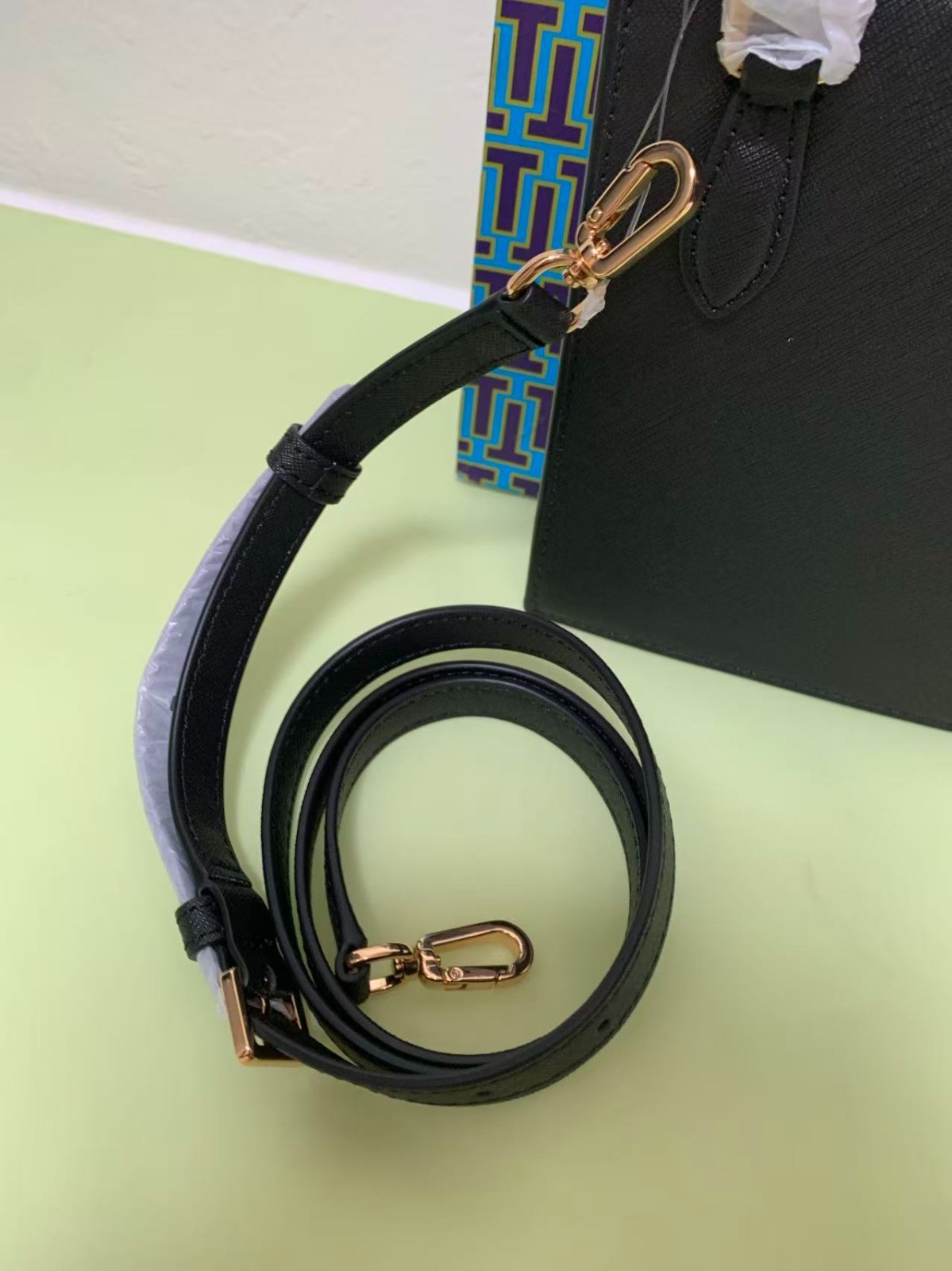 tory burch emerson mini shopper tote