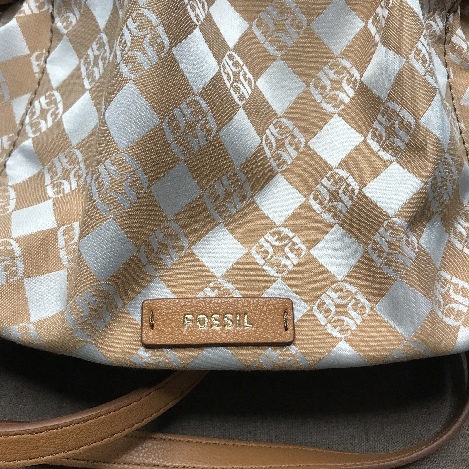 Excellent Fossil Rayna Crossbody Drawstring Tassel Adjustable Tan Cream Jacquard