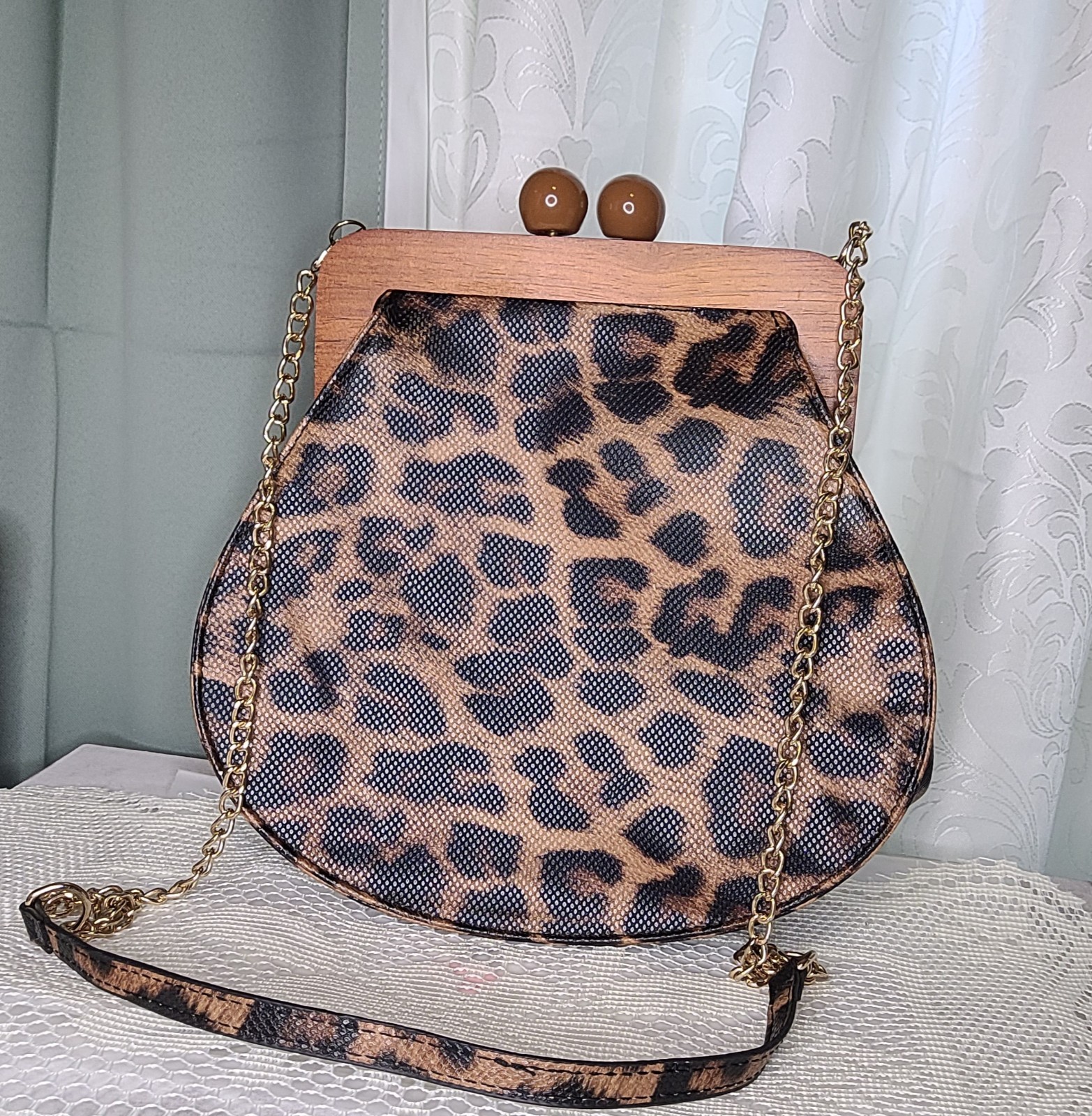 Leapord Print Boutique Purse Bag with Wooden Kisslock Closure