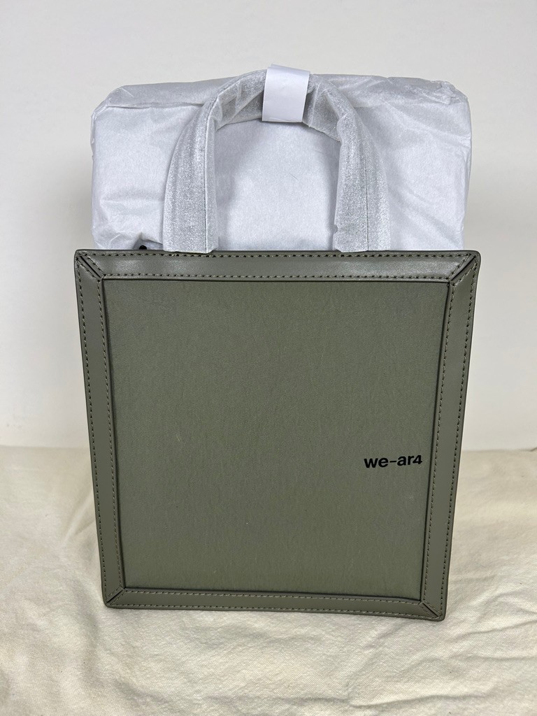 WE-AR4 NEW Green Small Notebook Tote with Detachable Crossbody Strap
