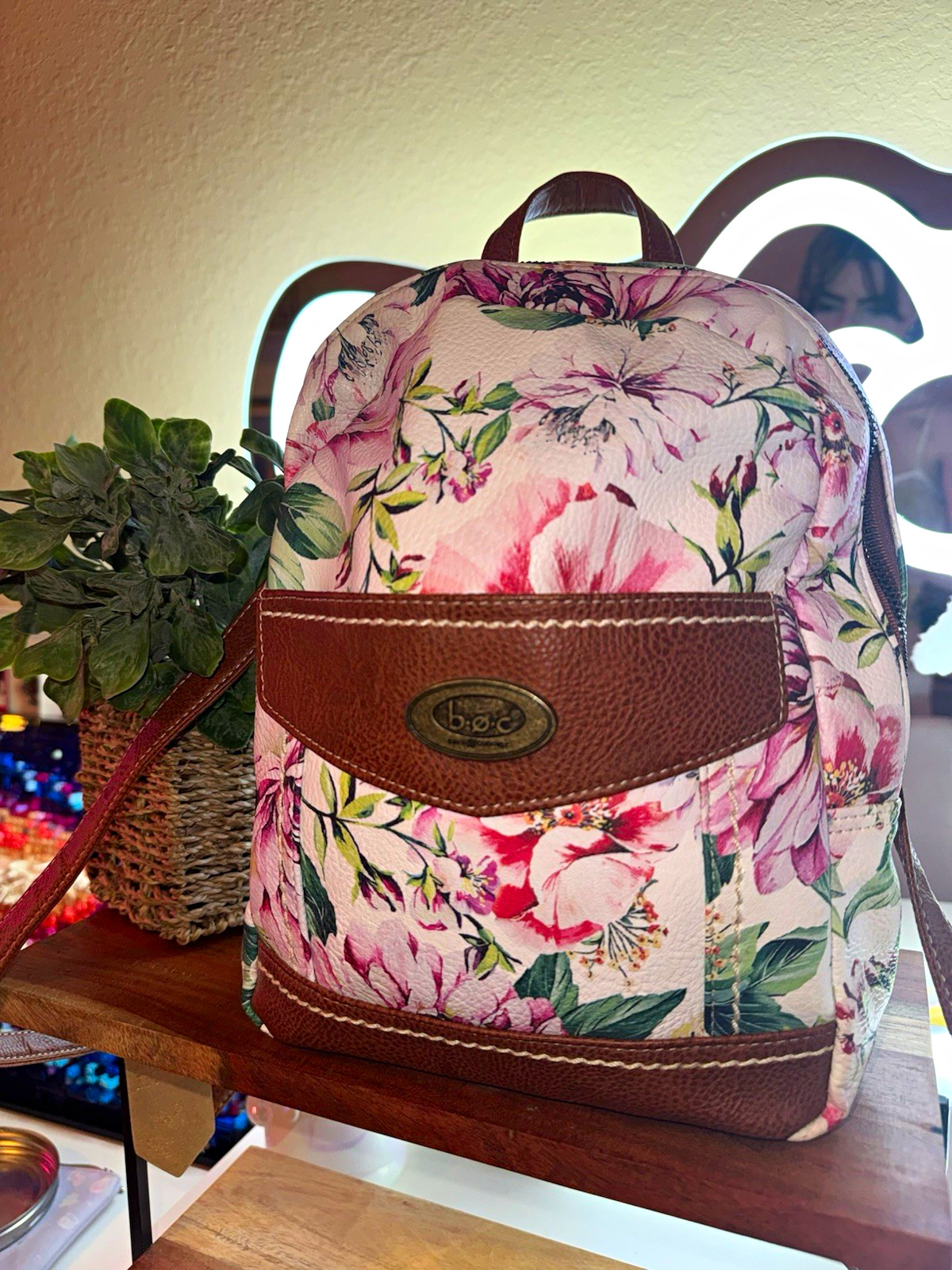 b.ø.c. Born Concept Floral Backpack Multicolor Zip Gold Hardware Lined Pockets