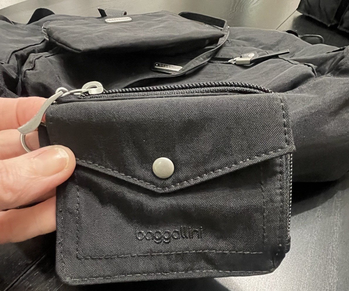 Baggalini 3In1 Tote, Bag, Wallet And Change Purse. Black NWOT