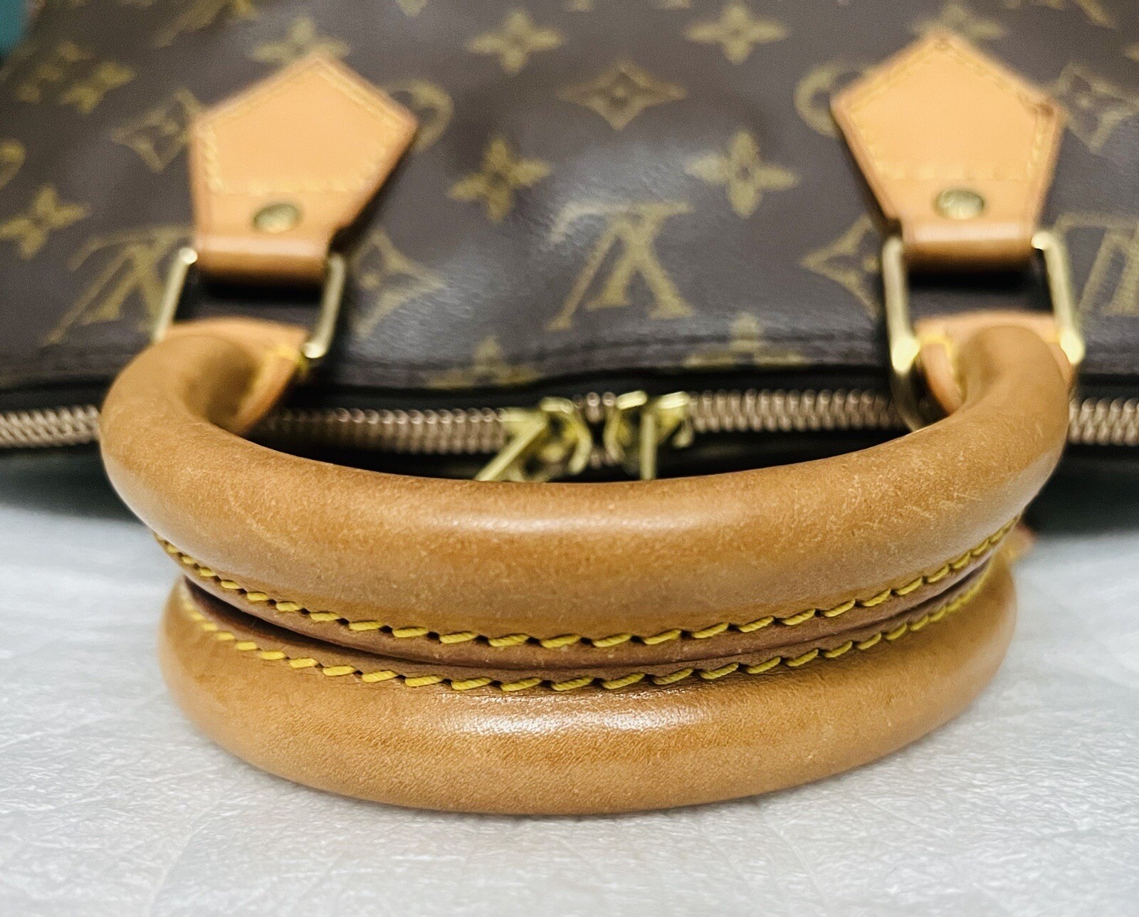 Louis Vuitton Monogram Alma PM Handbag Browns Canvas Bag – GOOD