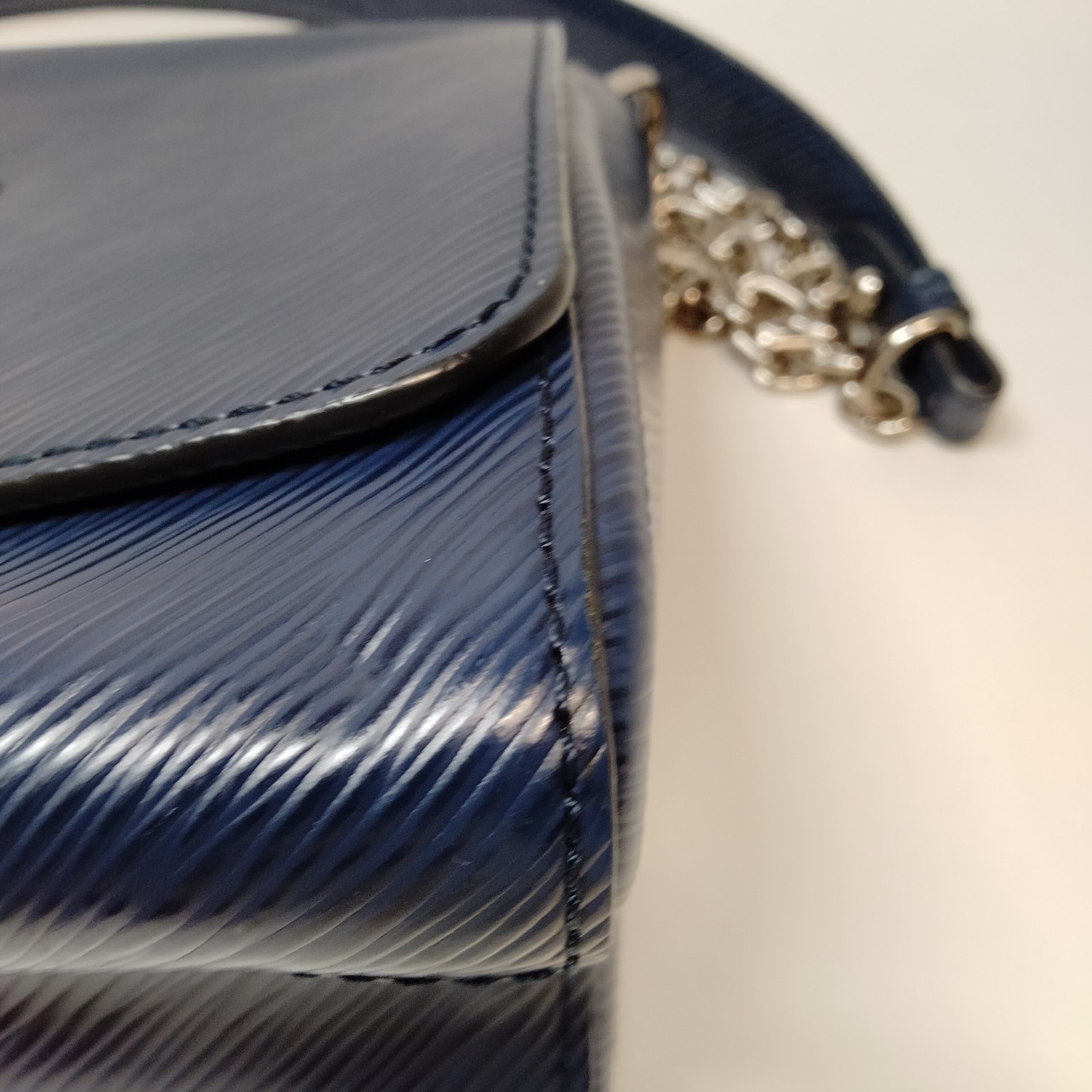 Louis Vuitton LV Shoulder Bag M51060 Epi twist MM Navy Blue Epi 4485456