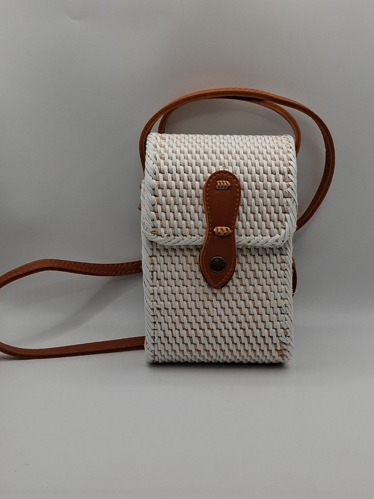 Rattan Wicker Mini Crossbody Handbag White & Tan Cute SUMMER Ready