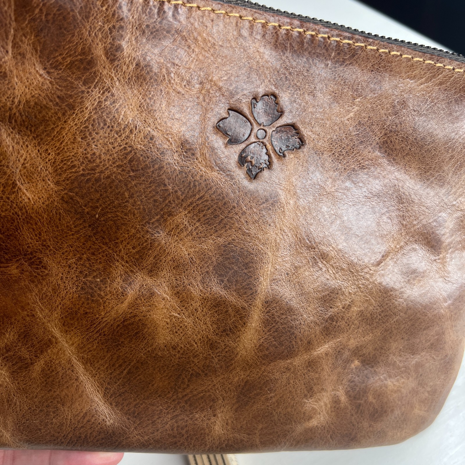 NWT Patricia Nash Cassini Tan Distressed Leather Wristlet Clutch