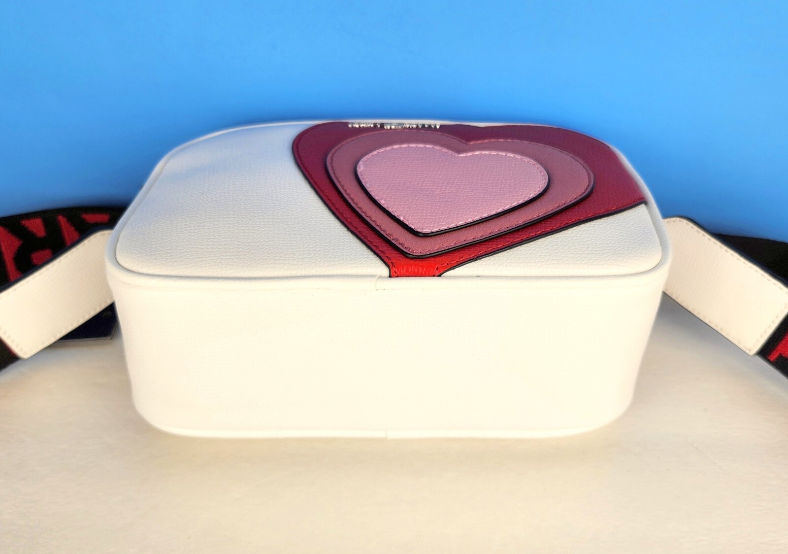 New Karl Lagerfeld Paris Maybelle Crossbody Bag White w Pink Red Hearts w/Pouch