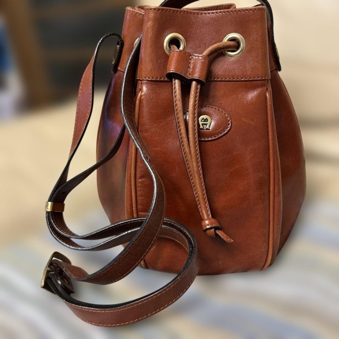 Etienne Aigner Bucket Shoulder Bag Purse Leather in Brown USED Good Condition