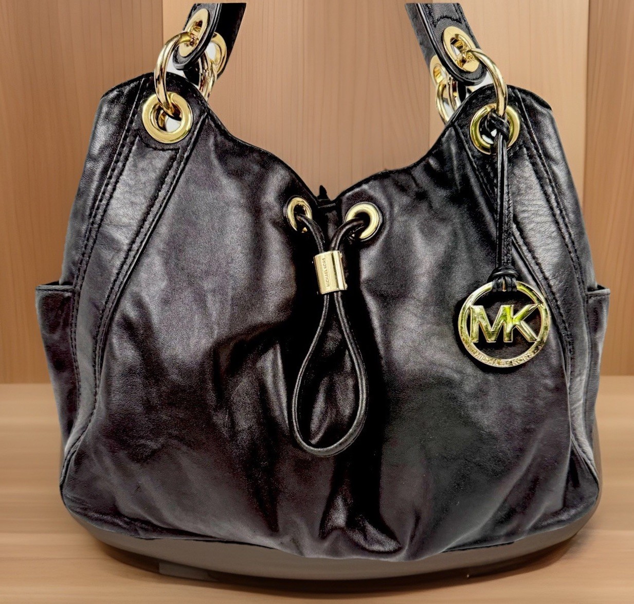 Michael Kors Ludlow Hobo Black Glove Leather Drawstring Shoulder Bag