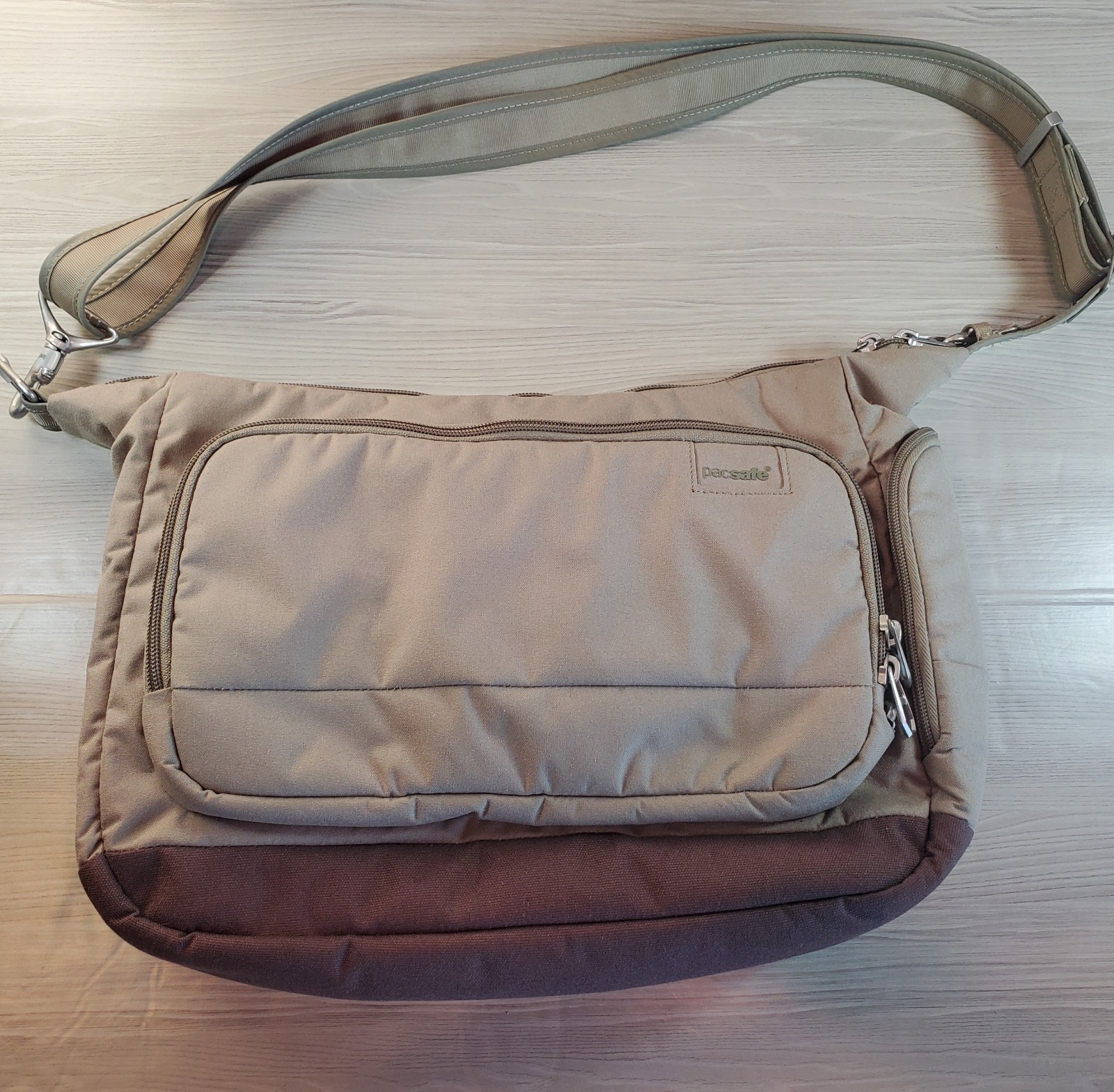Pacsafe Citysafe LS200 RFID Anti-Theft Crossbody Travel Bag Khaki Sage Green