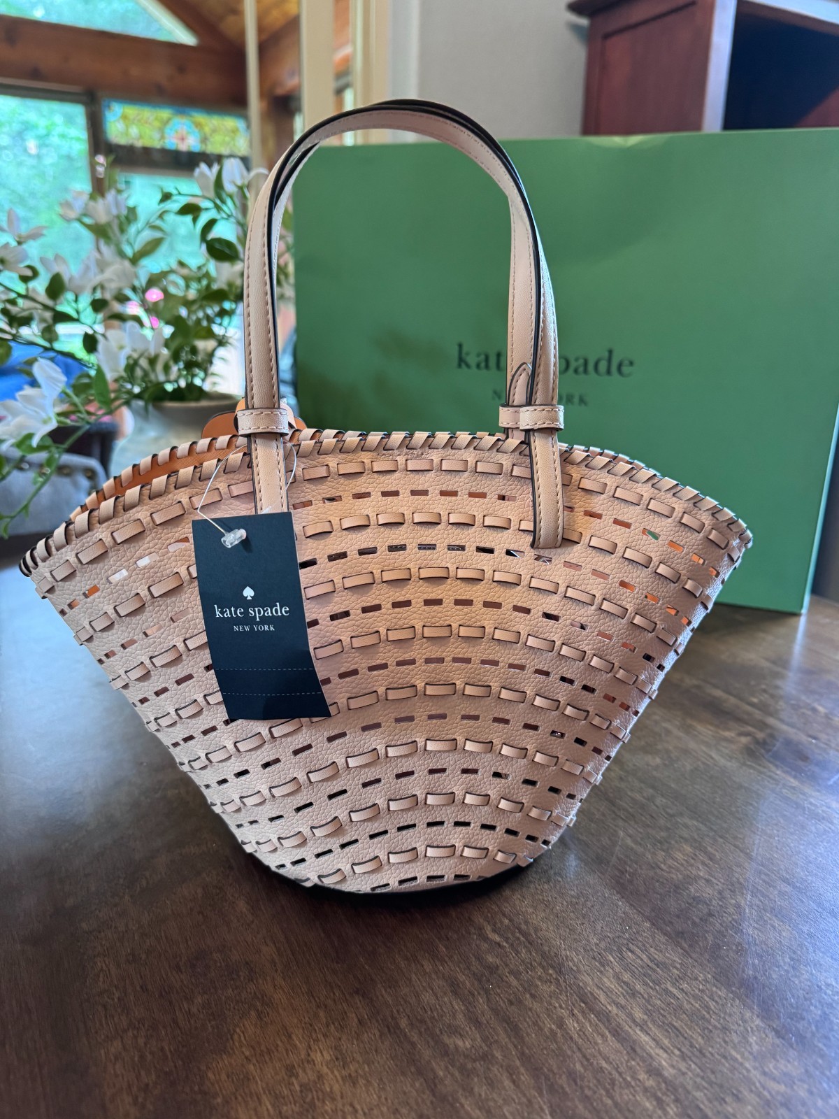 Kate Spade Dahlia Tote Bag Cutout Leather Floral Charm – Crisp Peach Crossbody