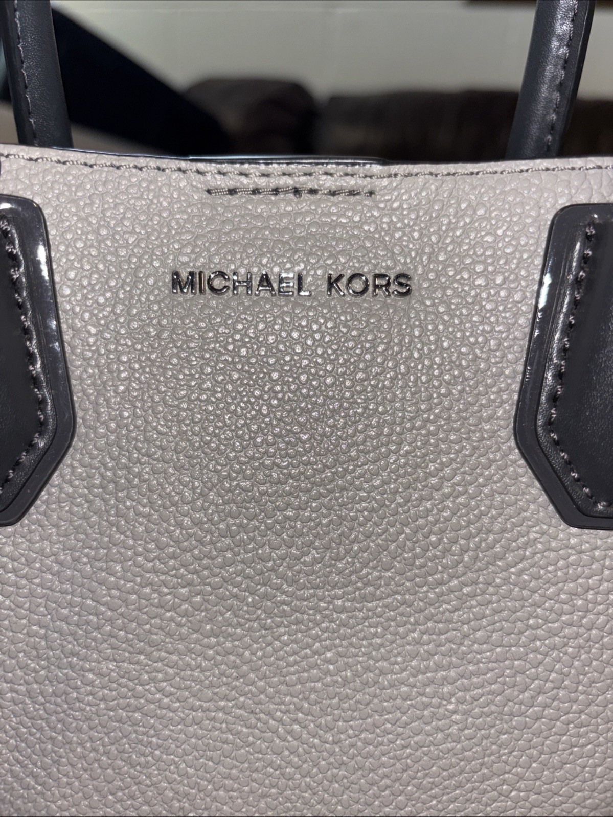 MICHAEL KORS Mercer Large Pebbled Leather Crossbody Tote Handbag Gray/beige
