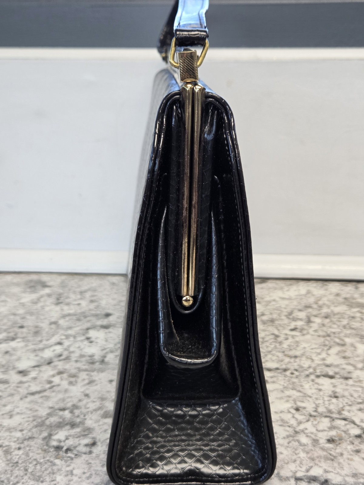 Vintage Black Vegan Leather Snakeskin Top-handle Structured Purse w/ Bow Detail