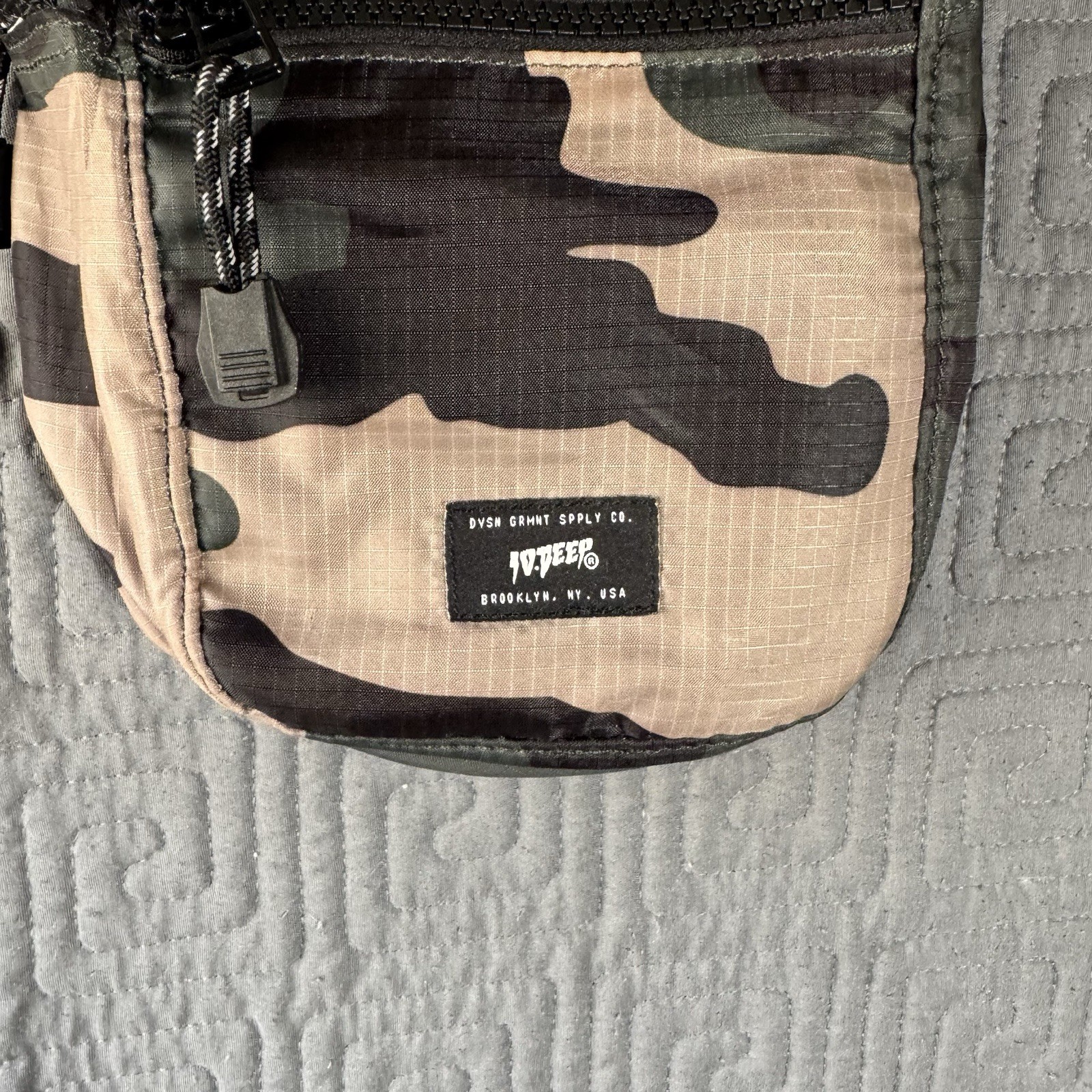 10.Deep Division Satchel Crossbody Shoulder Camo Bag 100% Polyester RN 115907