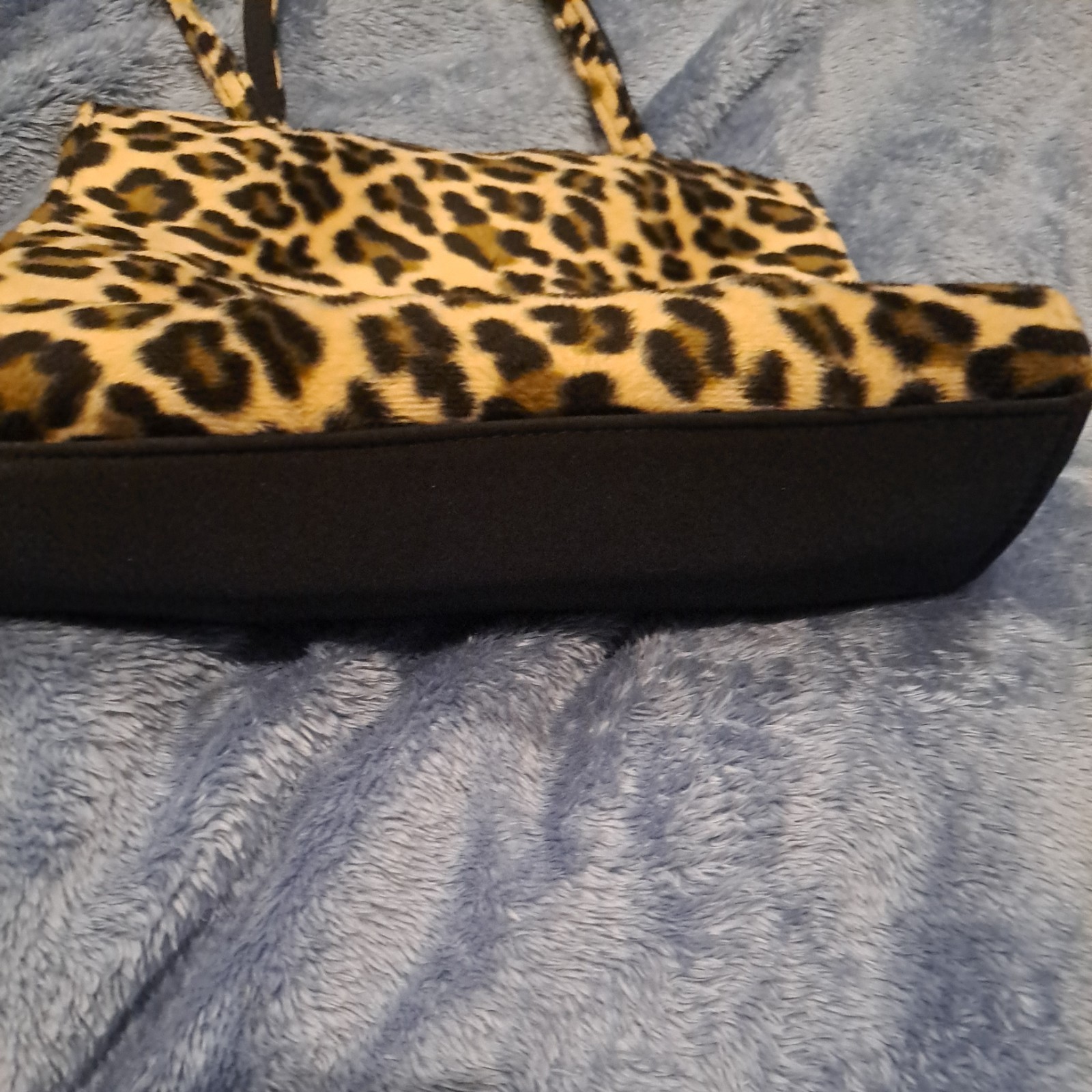 Leopard Animal Print Tote Bag Women Casual Snap Closure Double Black Handles