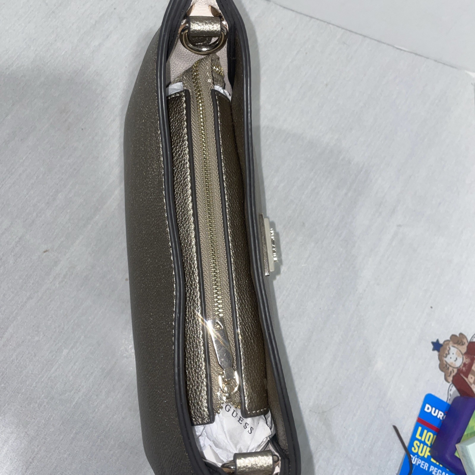 GUESS Meridian Mini Top Zip Shoulder Bag Schultertasche Tasche Pewter goldfarben