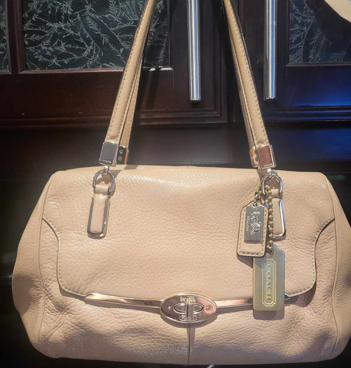 COACH MADISON MEDIUM MADELINE LEATHER SATCHEL Beige Lovely
