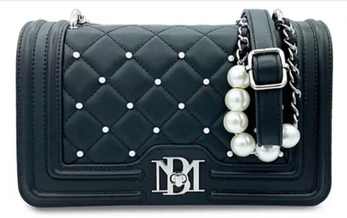 BADGLEY MISCHKA Crossbody Purse Black Letter Lock Quilted Pearl/Chain BM4136 NEW