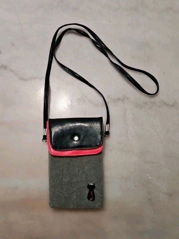 Colorful Cat Crossbody Handbag Case Shoulder Bag Cell Phone Pouch 6.5 in Tall