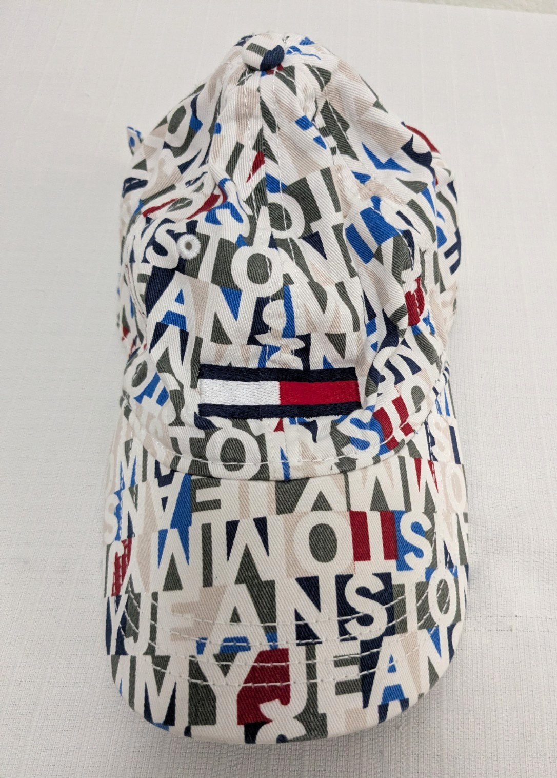 Tommy Jean’s Women’s Zip Fanny Pack & Matching Hat Cap White All Over Print