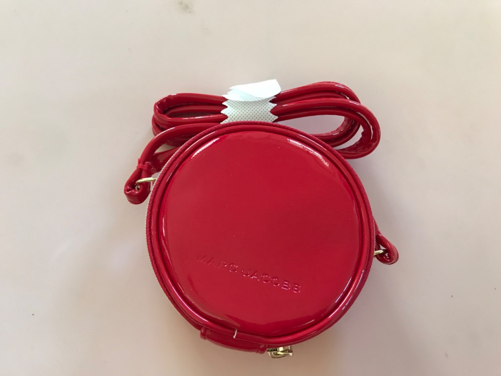 MARC JACOBS Mini 4″ Red Patent Leather Crossbody Round Circle Canteen Purse NEW