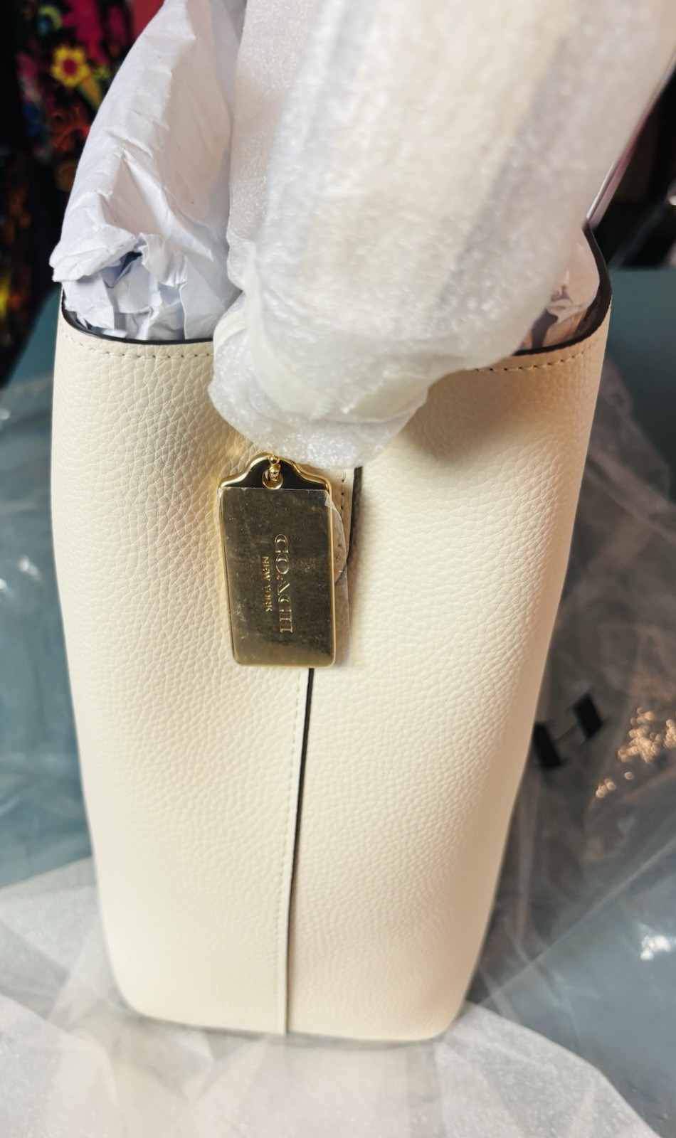 NWT Coach Leather Town Bucket Bag Shoulder Strap Gold Hardware #91122