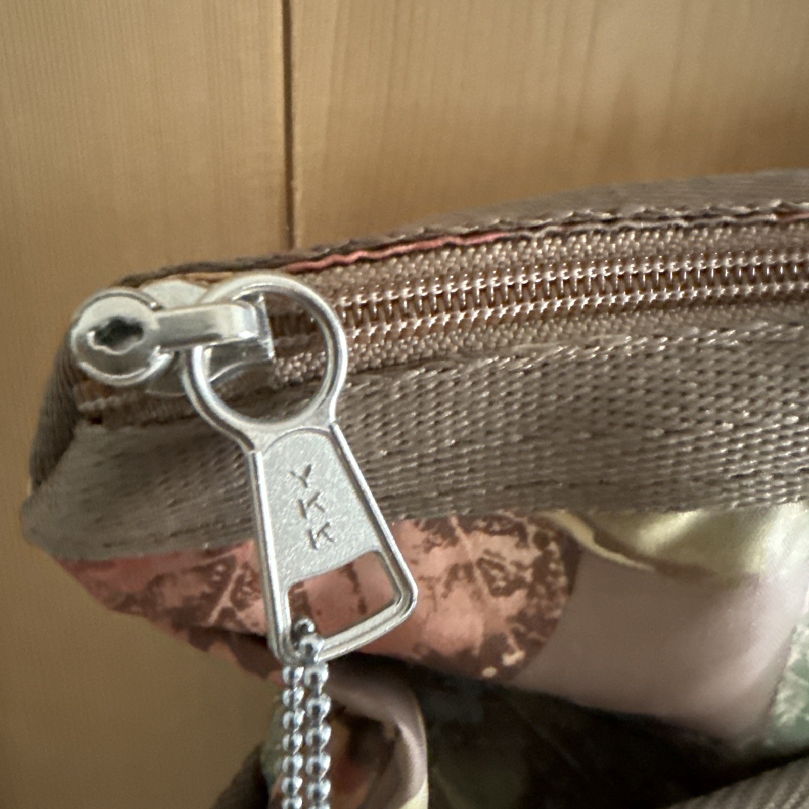 LeSportsac Scenic Brush Nylon Deluxe Large Weekender Bag Lock Key Fall Leaves