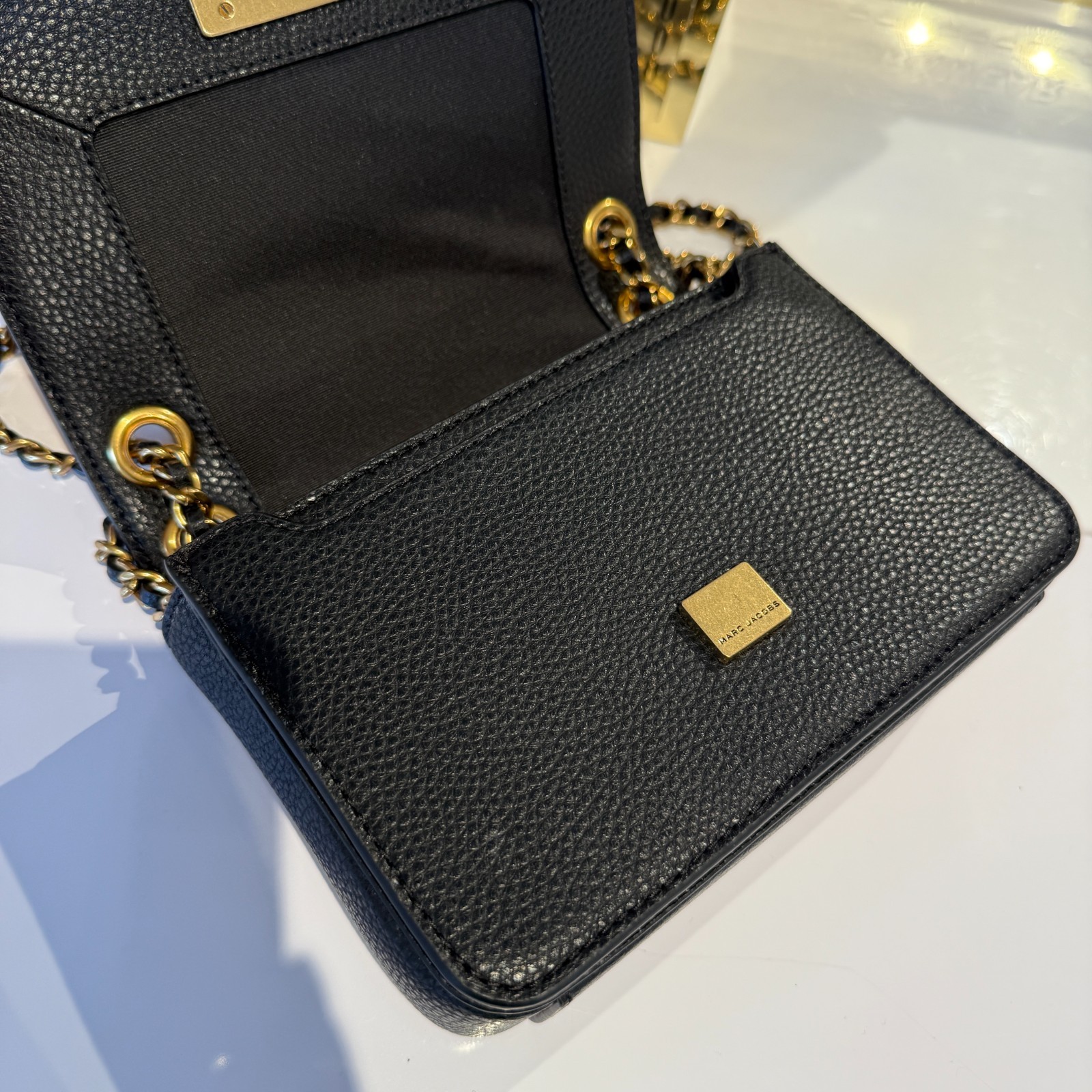 Marc Jacob The Plaza Pebbled Leather Shoulder Bag 4F5HSH014H01 Black, $395