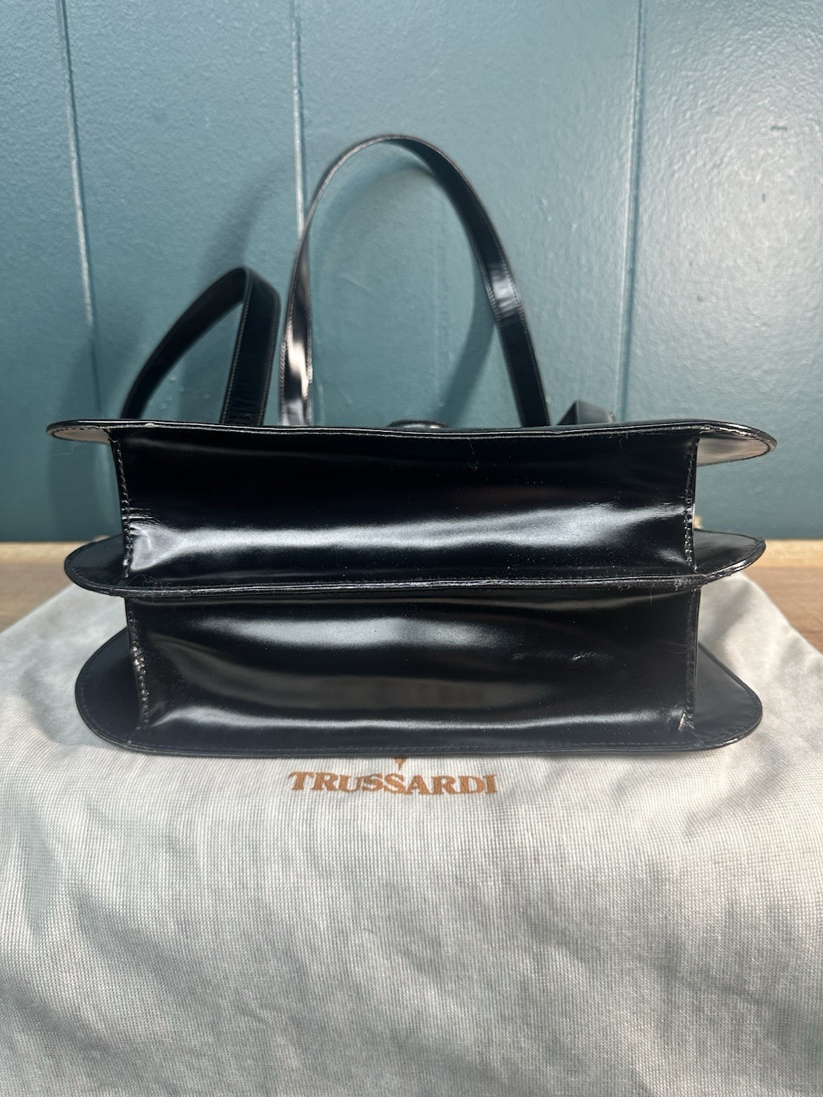 Vintage Trussardi Collezione Pelle Leather Shoulder Bag Italy COA Dust Bag Rare