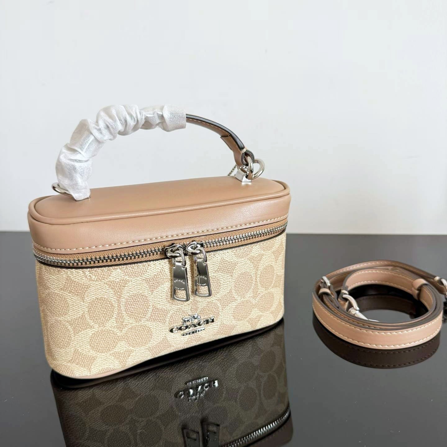 COACH Rainer Crossbody Bag 18 In Signature Canvas Sand CEO23 F/S JP [DDP]