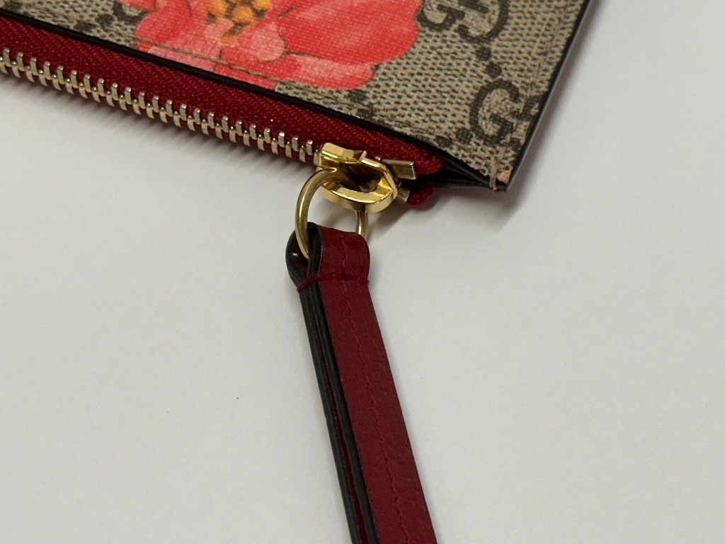 GUCCI GG SUPREME RED TIAN PRINT CANVAS + LEATHER ZIP PORTFOLIO CLUTCH ~ $1,000