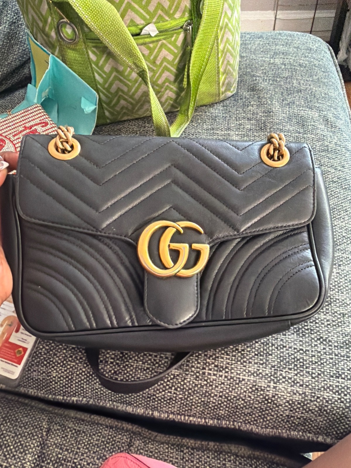 Gucci GG Marmont Matelasse Shoulder Bag medium Black Leather