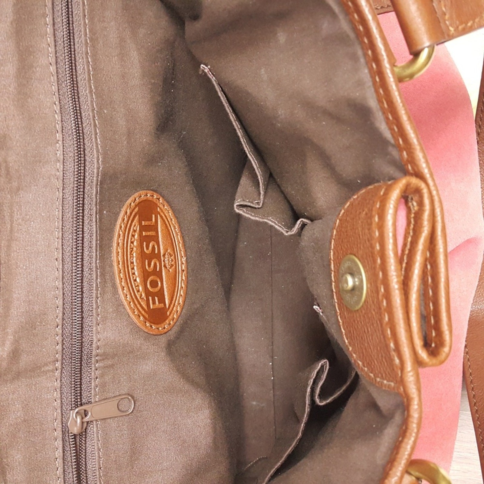 vintage Fossil genuine suede and leather salmon purse, medium sized
