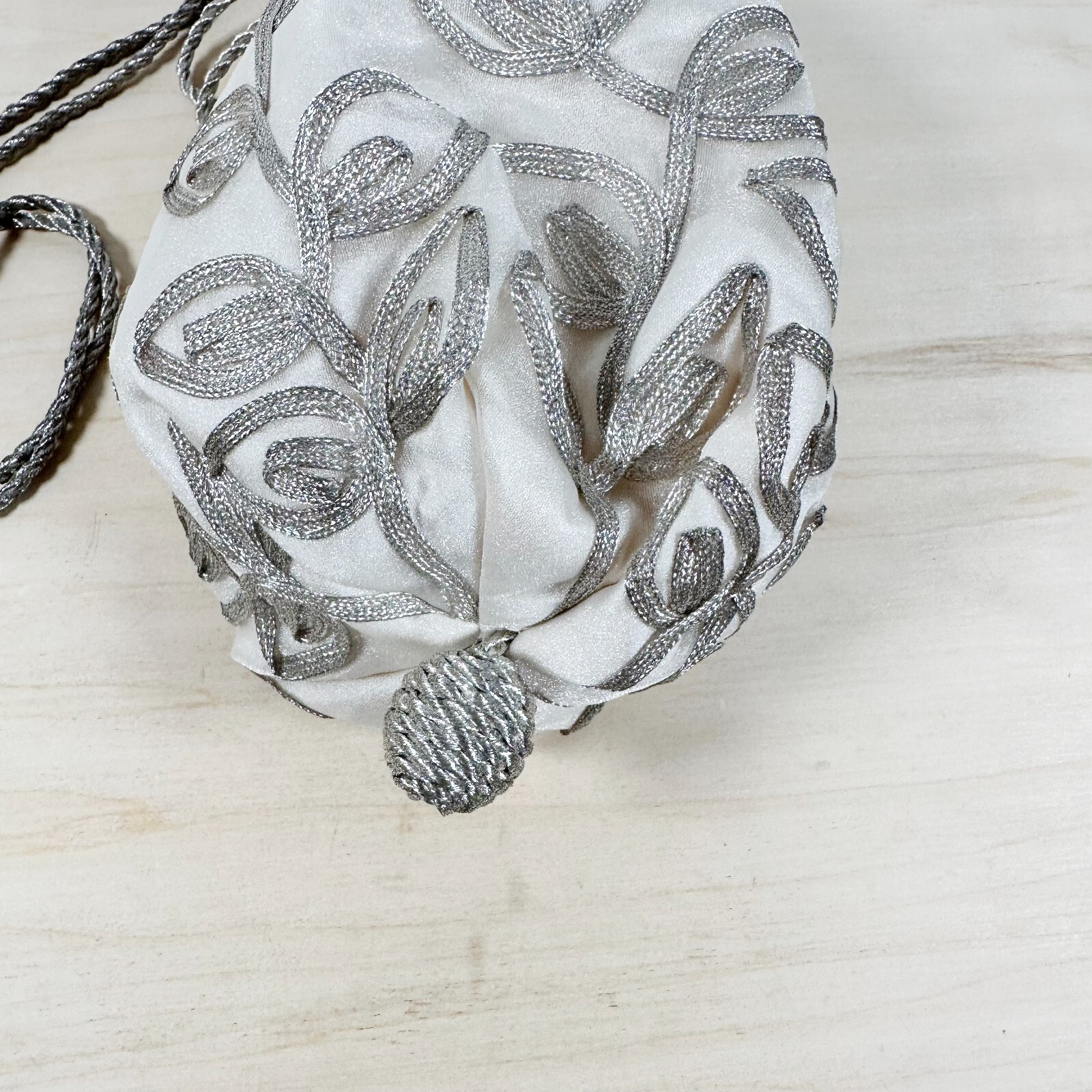 Vintage Vanessa Paris New York London – Silver Wedding Drawstring Purse