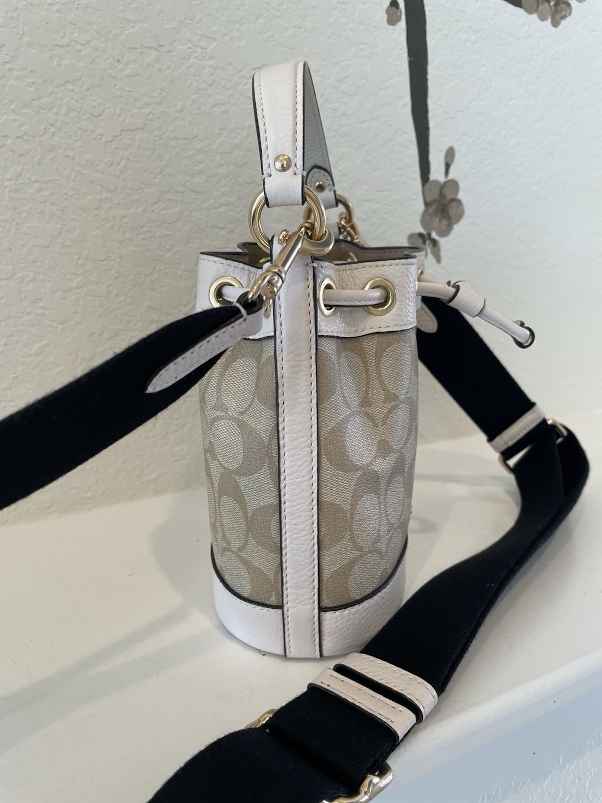 coach Dempsey Drawstring Bucket Bag 15 In Signature Canvas C5121