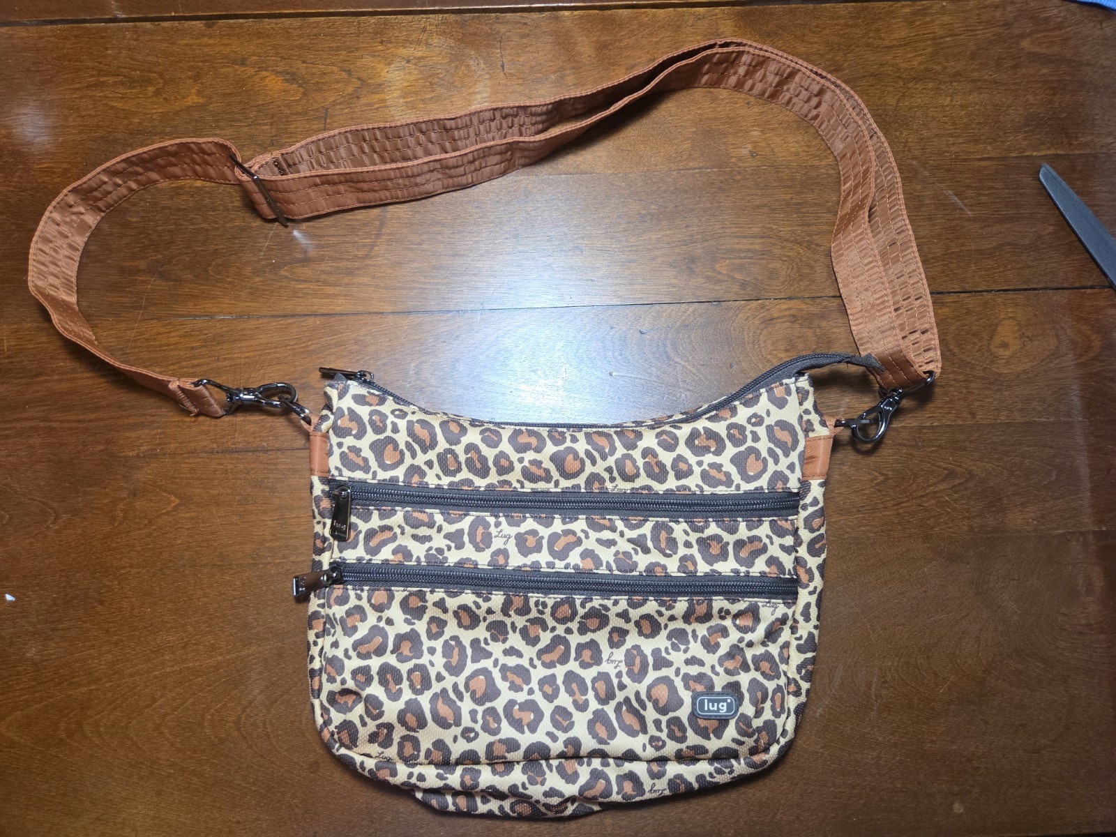 Lug Slider Freestyle Cheetah Leapord Print Crossbody Bag Purse Black Chrome