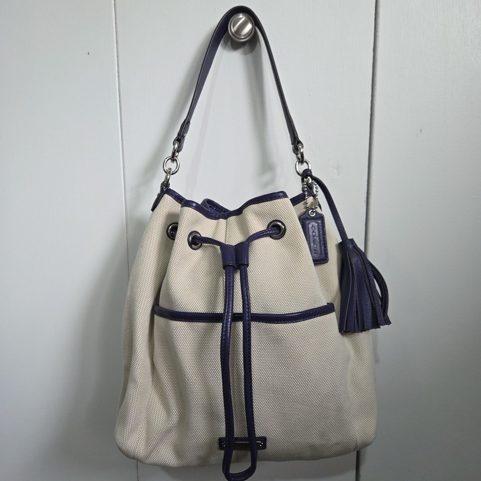 NEW VTG Coach Beige Bucket Drawstring Shoulder Bag Blue Trim Tassel Pockets