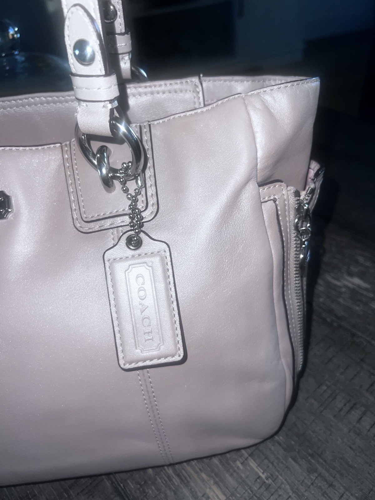 Coach Leather Pearl Hampton With Hang Tag! Great Condition!