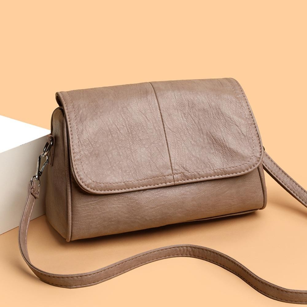 Retro Oil Wax Leather Crossbody Bag Textured and Vintage Feel Adjustable strap