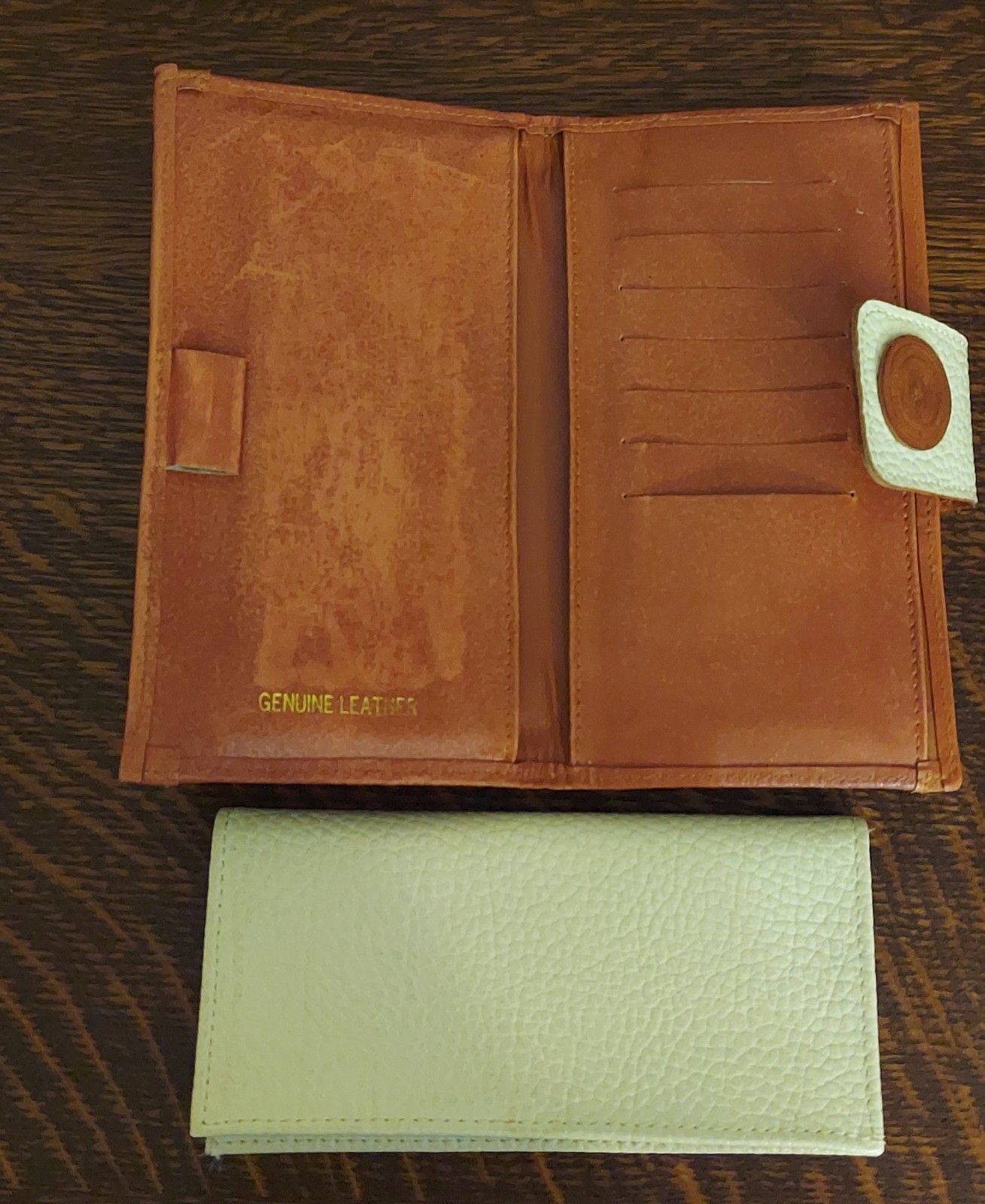 Dooney & Bourke Tan Pebbled Leather Wallet Purse Check Book Cards Coins