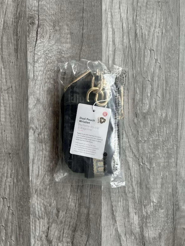 Lululemon Dual Pouch Wristlet Black Gold Keychain Wallet NWT Athletica