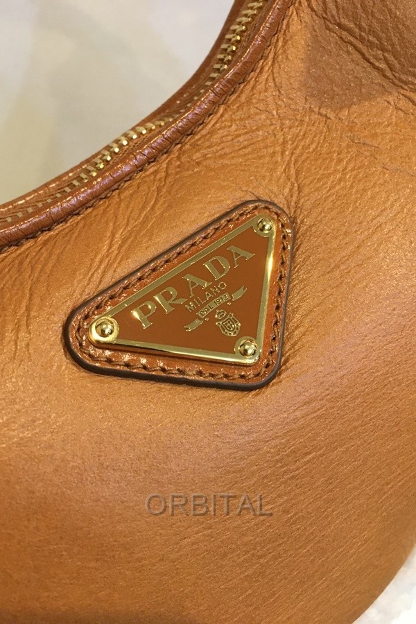 Futako Tamagawa) PRADA Arke Small Leather Shoulder Bag Mouton 1BC194 484 000 yen
